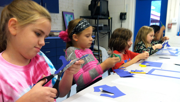 Tryon Elementary students tour Upstairs