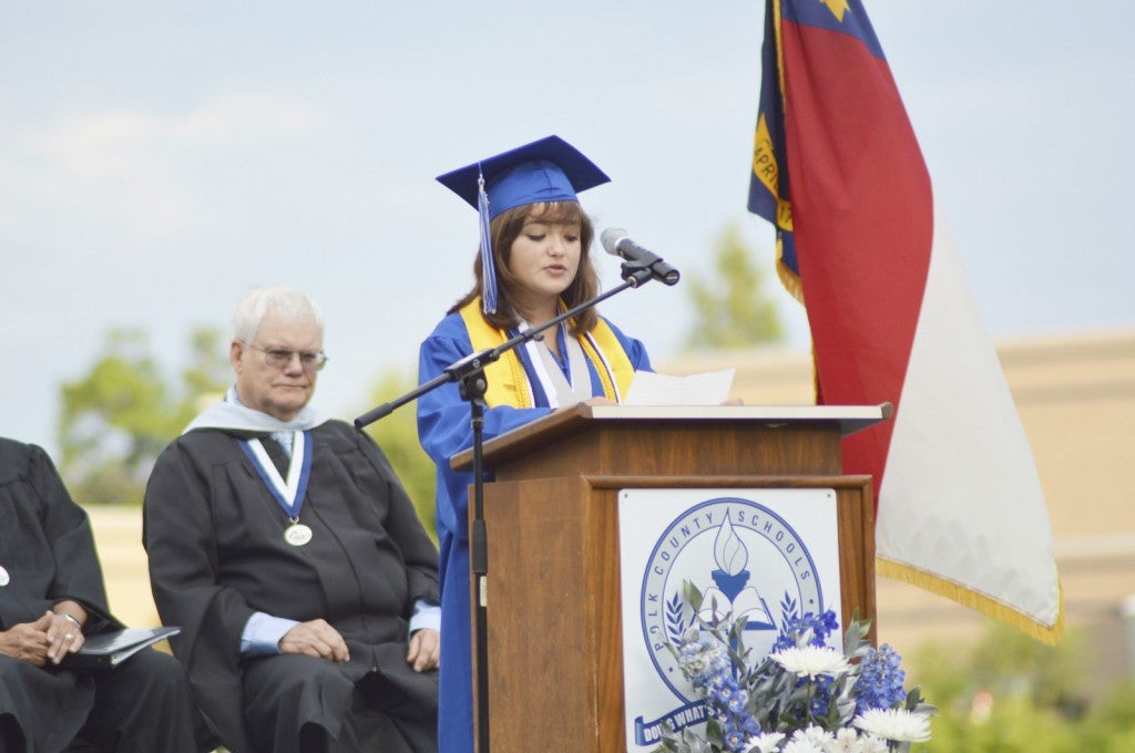Alessandra Akers gives her valedictorian address. (photo by Leah Justice)