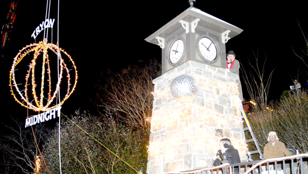 Tryon’s annual New Year’s Eve celebration, now dubbed “Tryon Midnight,” brought hundreds of community members out to celebrate the beginning of 2014. The event was sponsored by the Polk County Community Foundation and put together by the Tryon Downtown Development Association. (photo by Samantha Hurst)