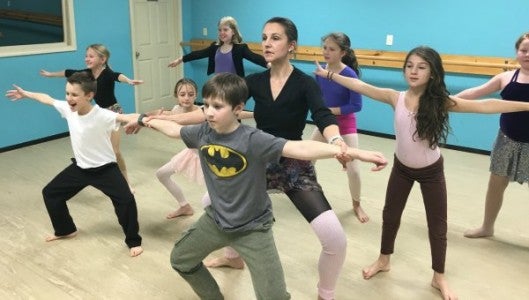 Sonya Monts teaching her students at The Dancer's Extension. (Photo by Henry Monts)