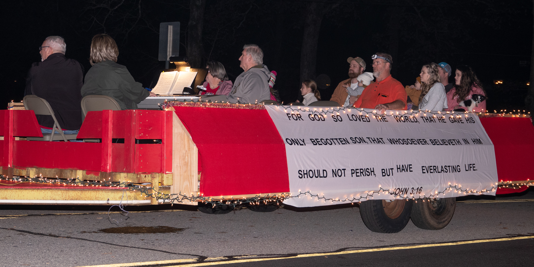 Landrum Christmas Parade Photo Gallery The Tryon Daily Bulletin The