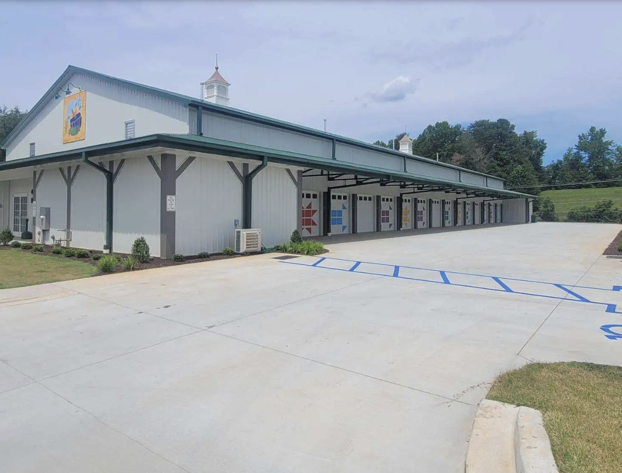 Landrum Farmers Market sees huge crowds on opening day The Tryon Daily Bulletin The Tryon