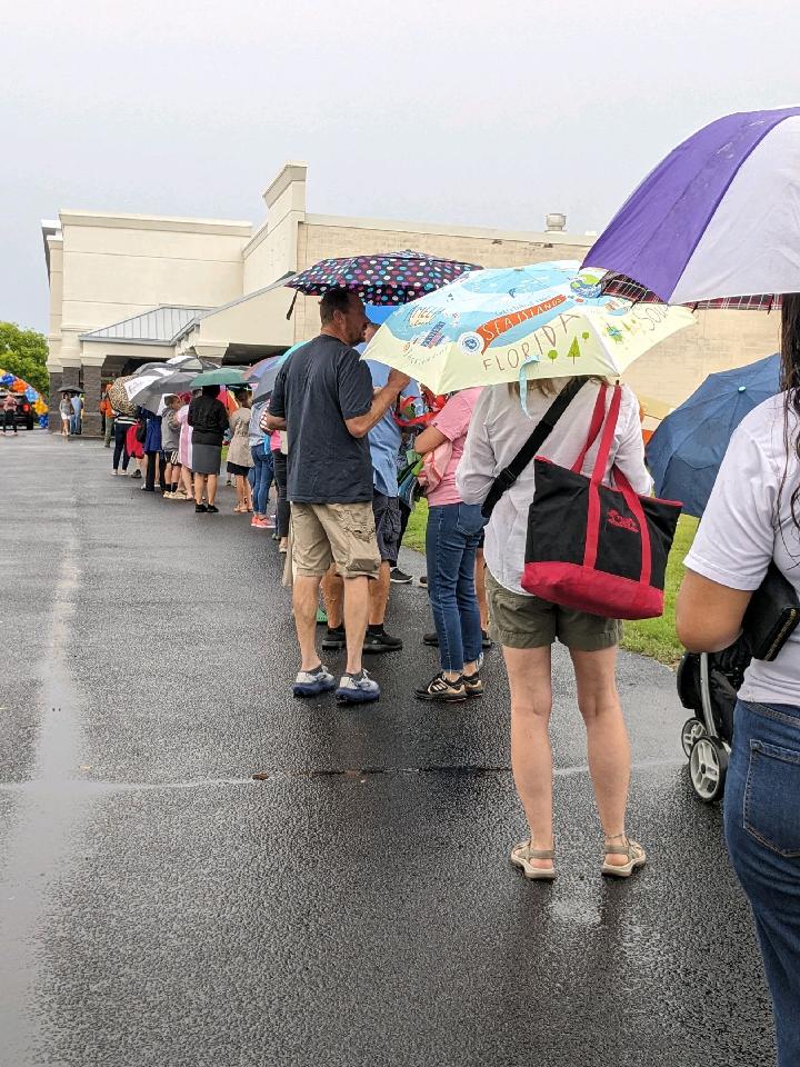 “Thrilled to be here”: Landrum’s new Aldi grocery store open for